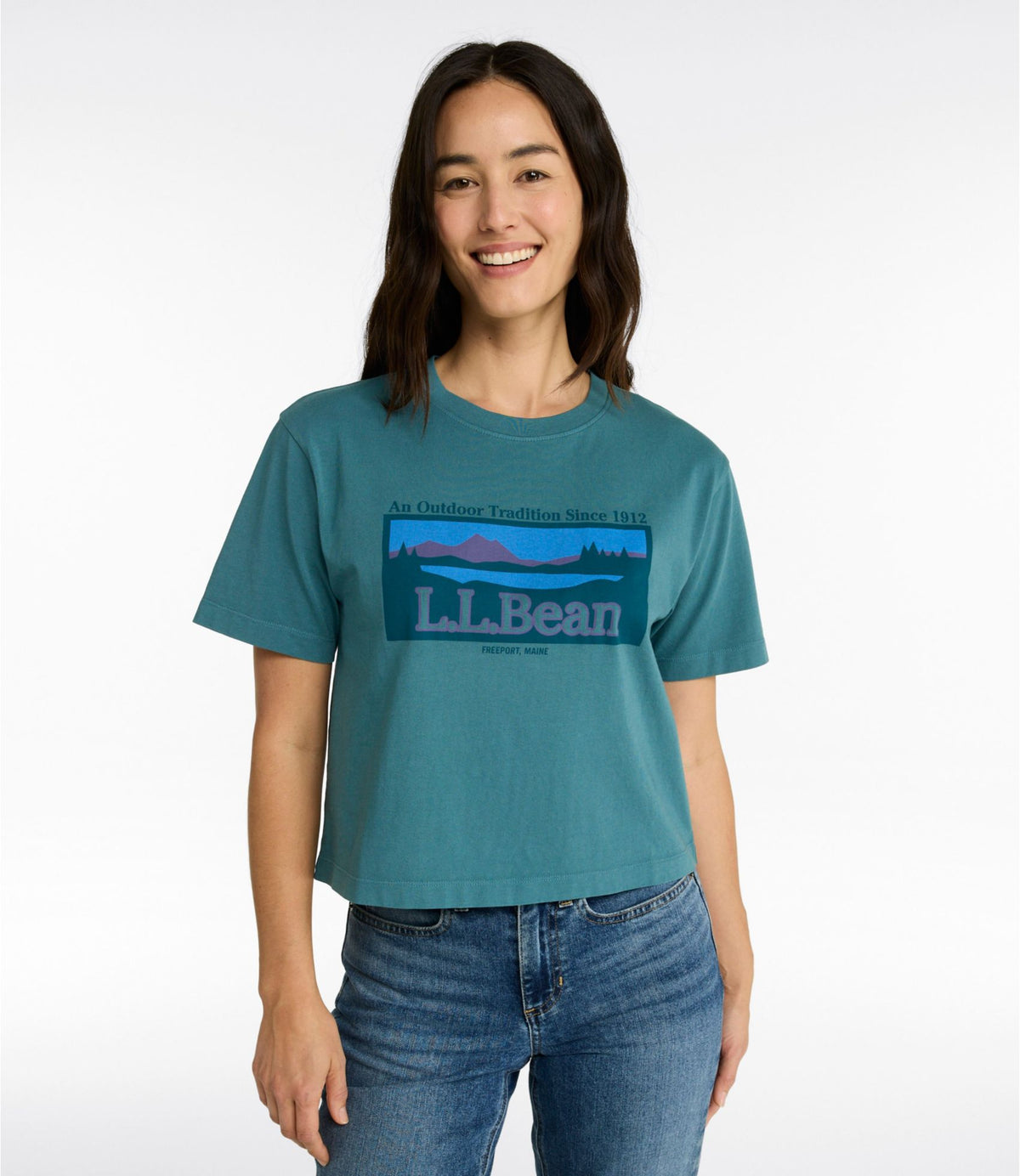 Women's Mountain Classic Tee, Short-Sleeve Cropped Boxy Crewneck Logo