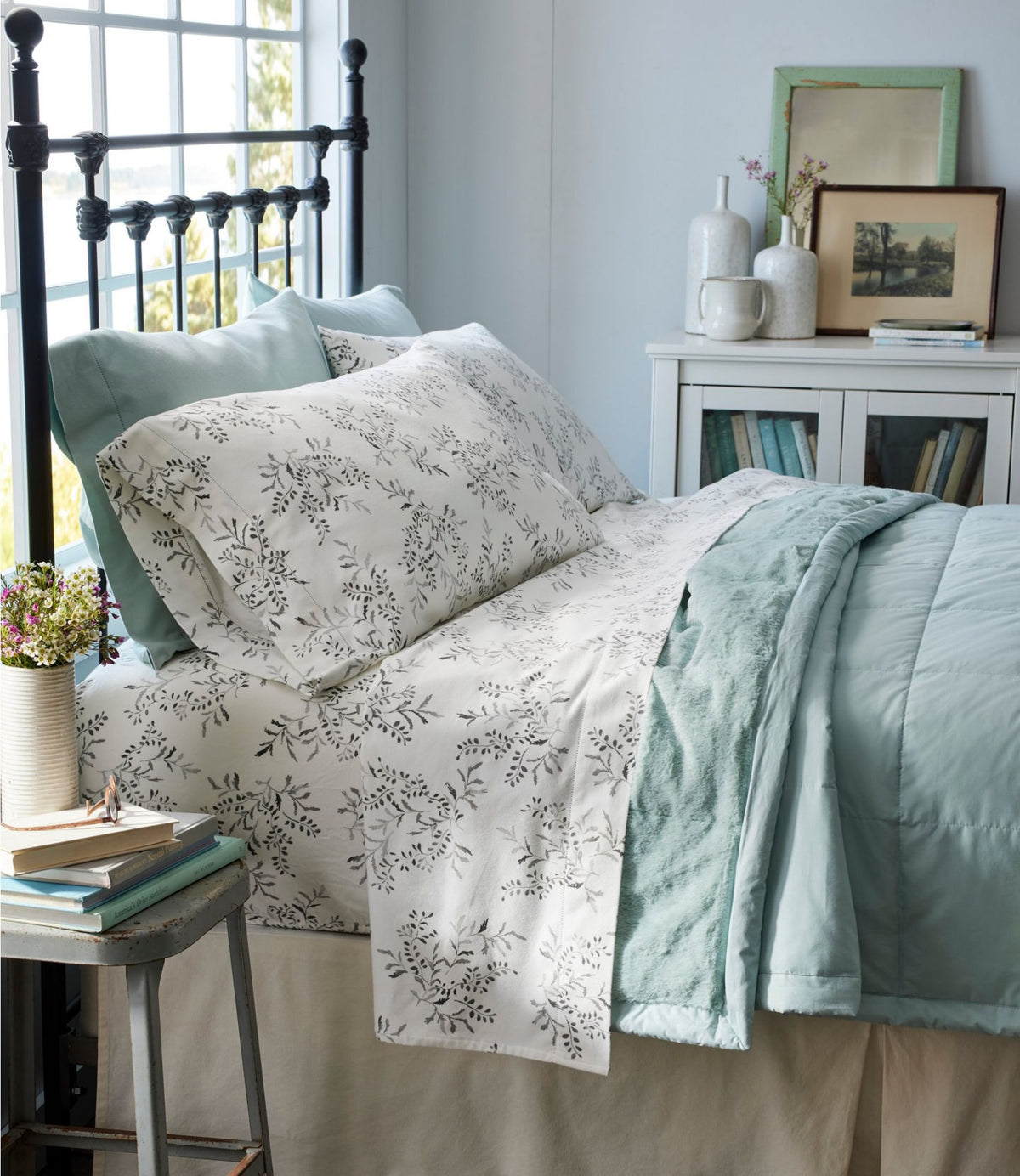 Farmhouse Iron Bed