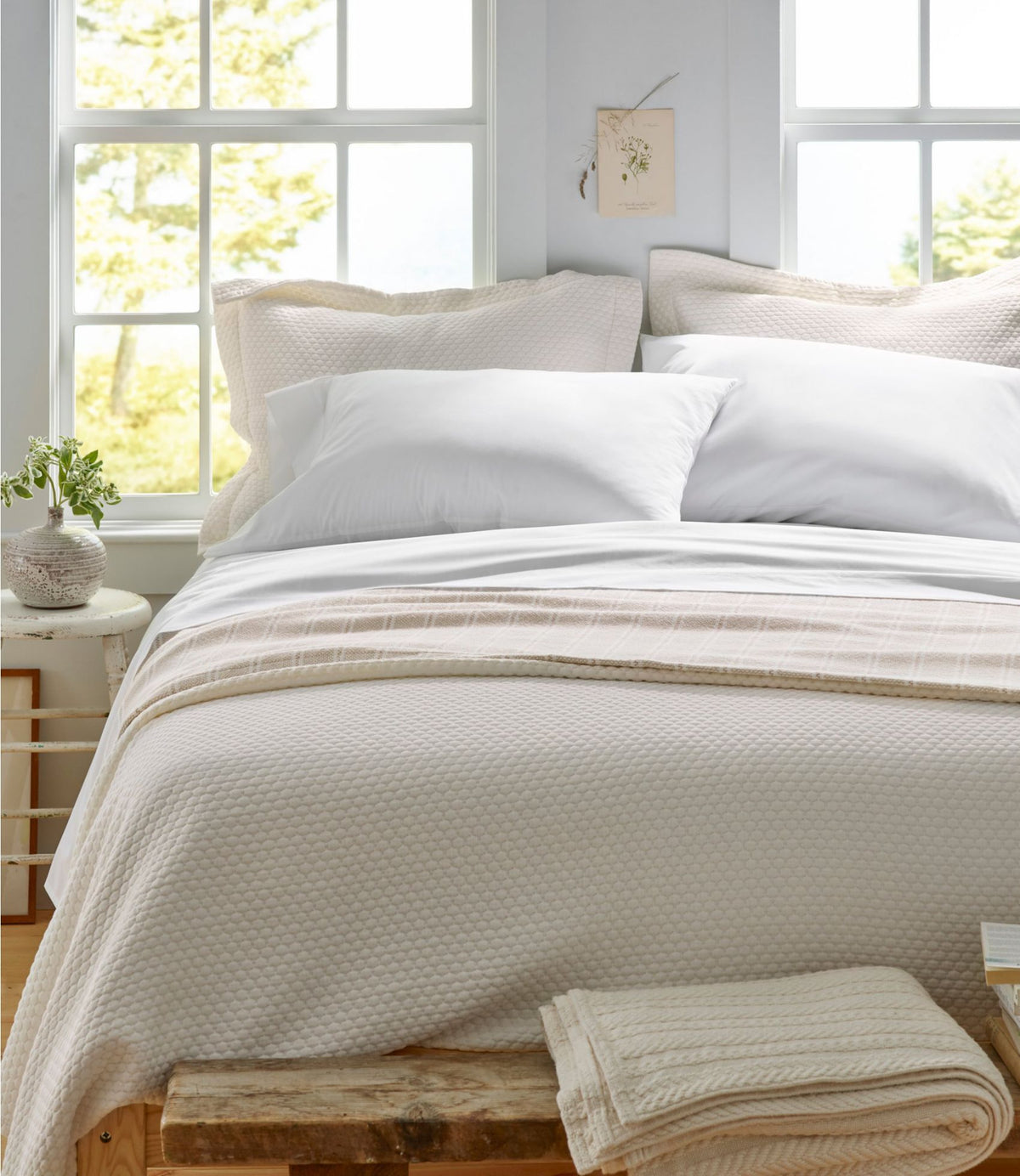 Organic Honeycomb Matelassé Coverlet