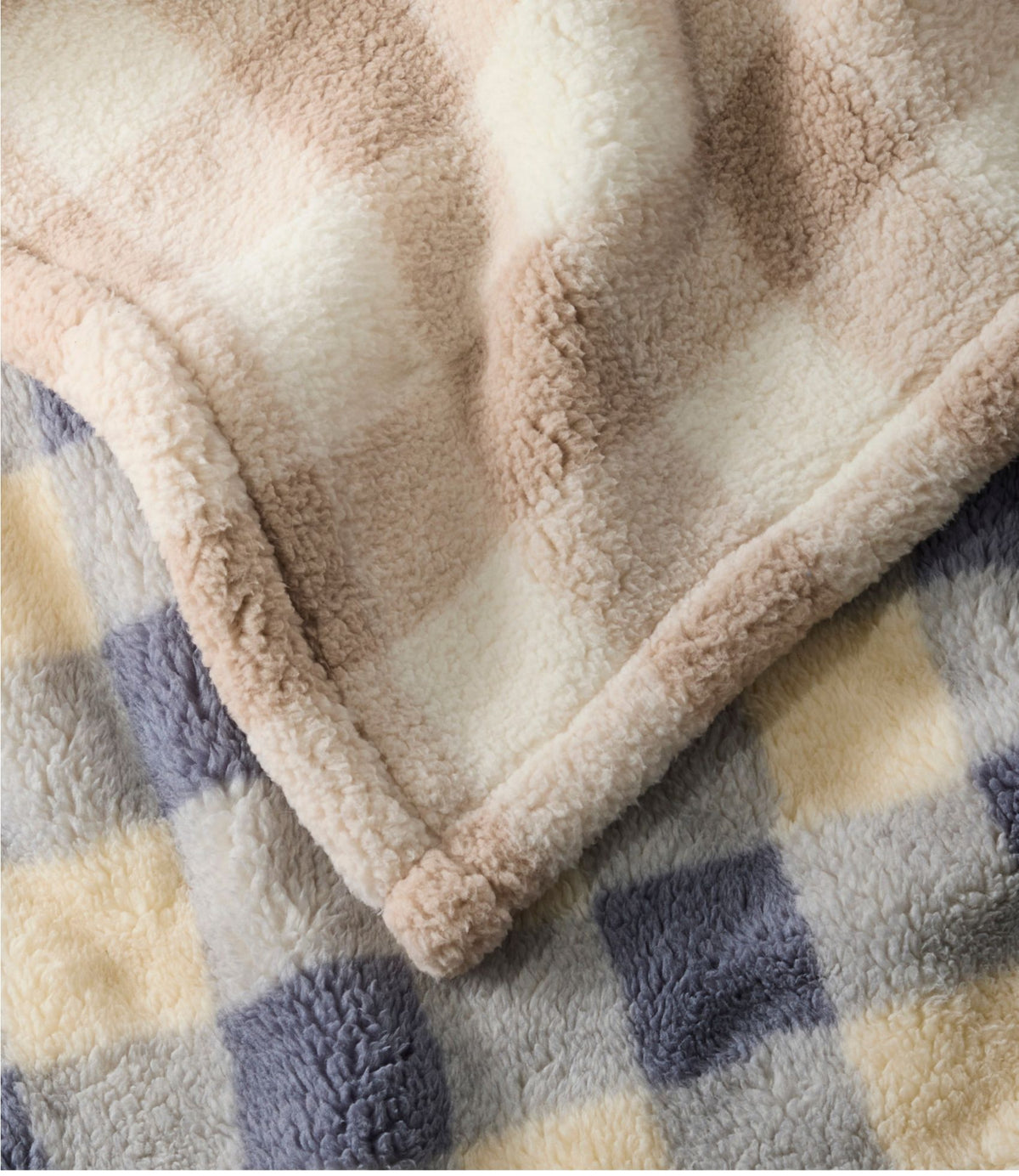 Cozy Sherpa Wearable Throw, Plaid